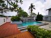Hostal Secret Garden Warni Villa (Muar)