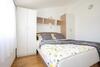 Apartman Luni S Bazenom