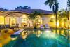 Majestic Villa,walking To Beach 50m,bbq,pool Table