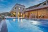 Amfitriti Luxury Villa