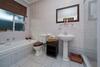 Hostal Brown Jug Guest House