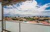 Nice Apartment In Vinar�s With 2 Bedrooms