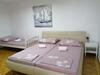 Hostal Apartment & Rooms Laura