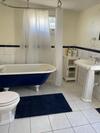 7min Walk To Courthouse Plaza! Historic Cottage