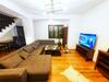 Hostal Holiday Home Esku