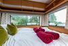 Cosy Caravan On Luxury Campsite
