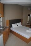 Niriides Studios And Apartments