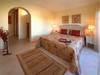 Hostal Oasis Parque Country Club
