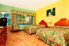 Hotel Doctors Cave Beach