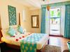 Hotel Thaprobane Beach House