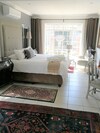 Hostal At 98 On Lynburn Guest House