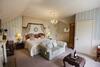 Hotel Cranleigh